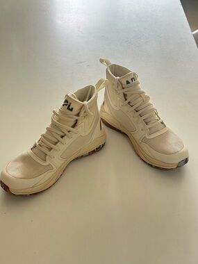 APL Cream TechLoom Defender Hiking Sneakers